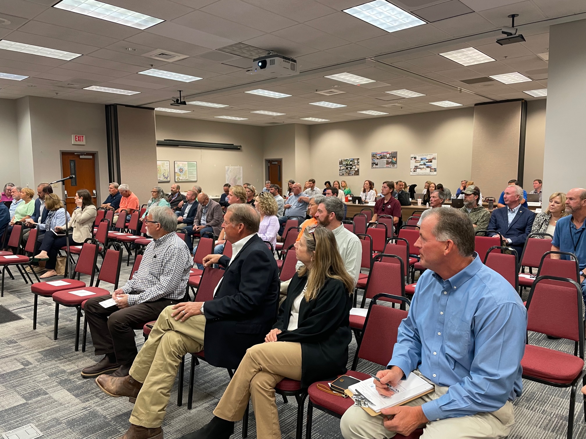A photo of the recent Yazoo Backwater Project public meeting with numerous attendees.